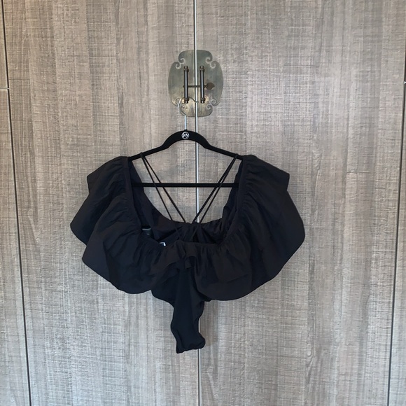 Zara One Piece‎ Ruffled Swimsuit - Picture 13 of 17